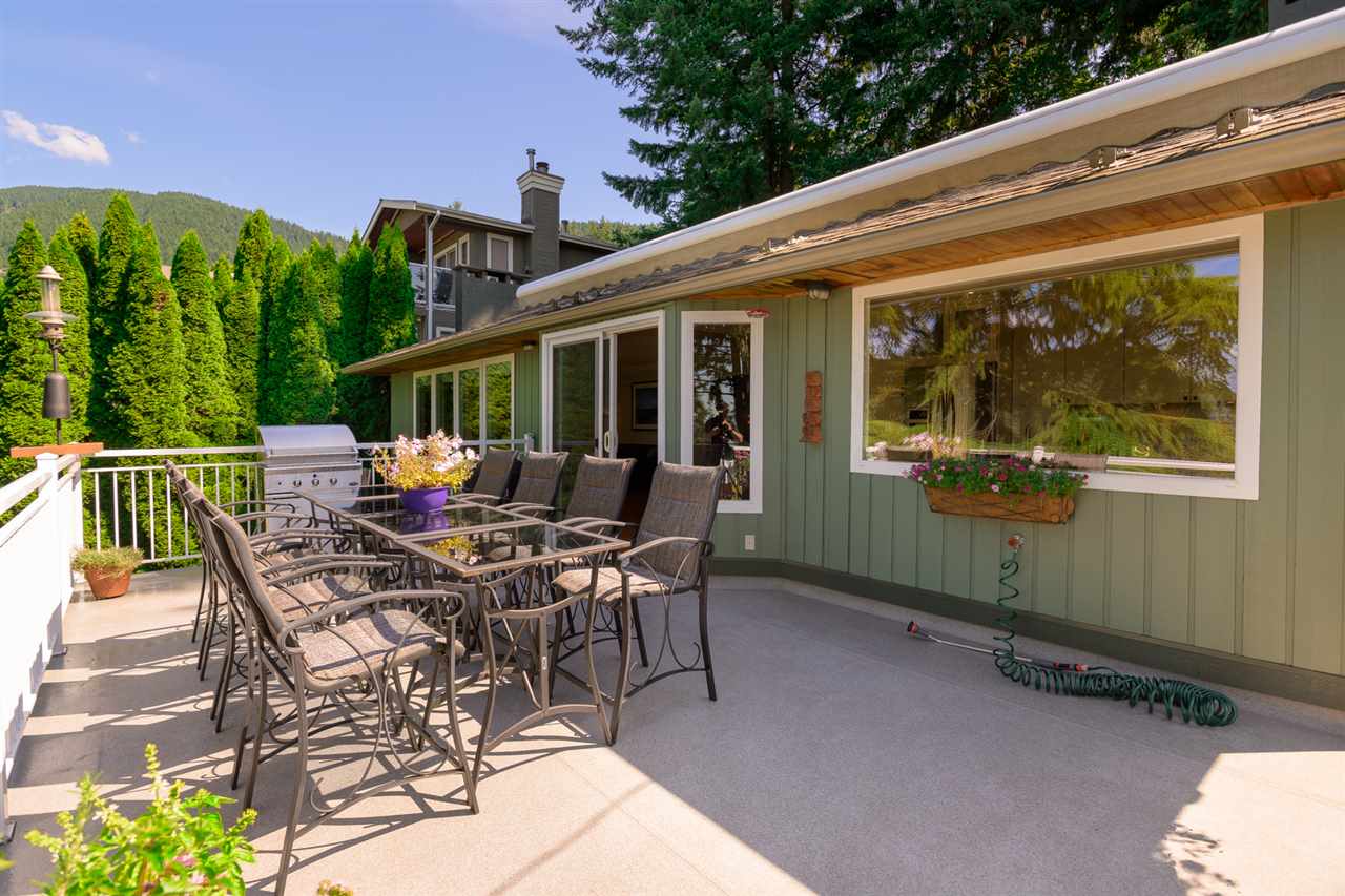 4260 Delbrook Avenue, North Vancouver, BC, V7N 4A3 R2394573 Jag and