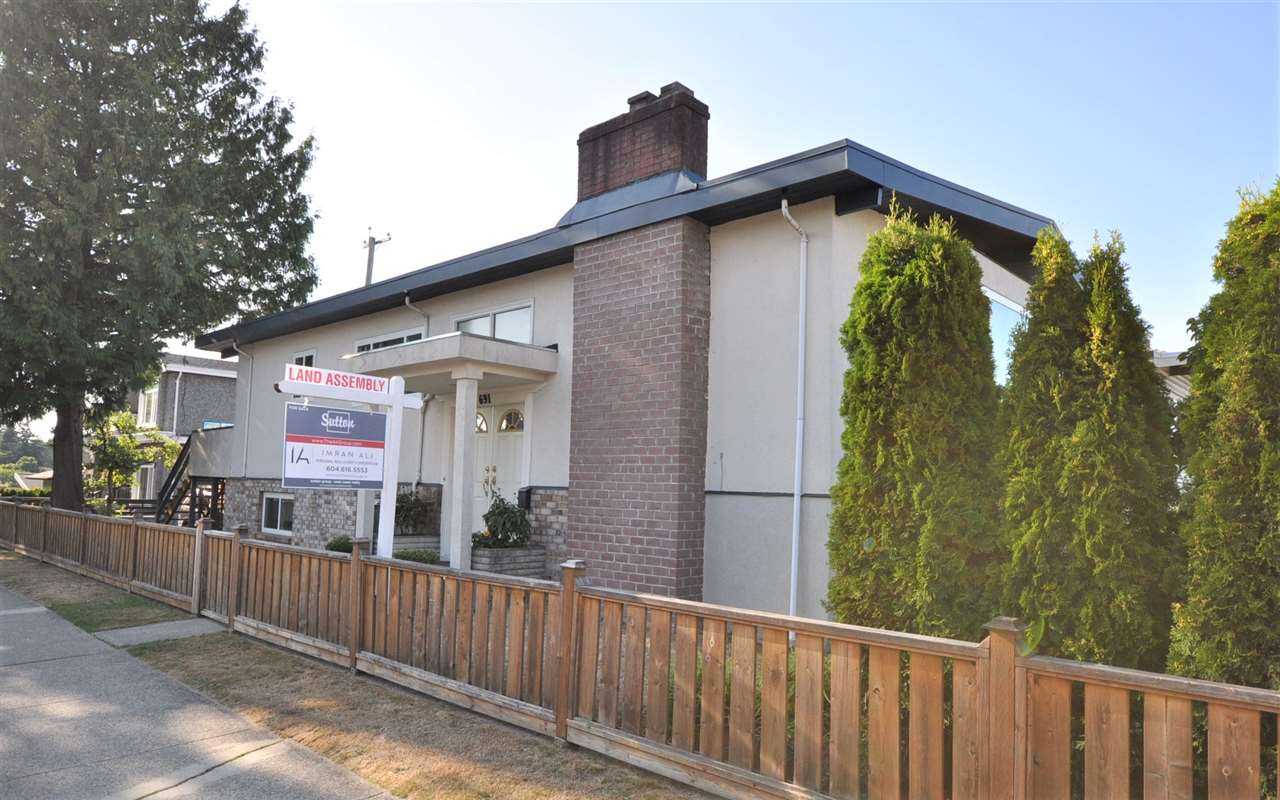 R2395446