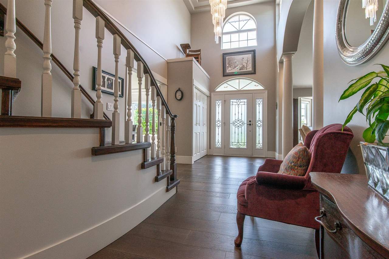 34913 Panorama Drive, Abbotsford, BC, V2S 7S3 R2398570 Melonie