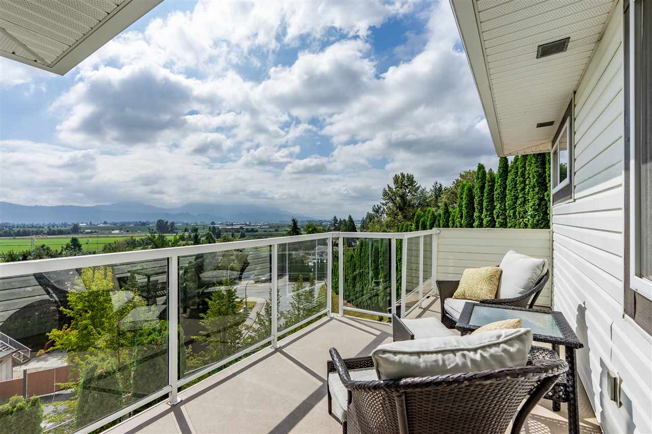 35505 Dina Place, Abbotsford, BC, V3G 1L7 R2399800 Matt Thiessen