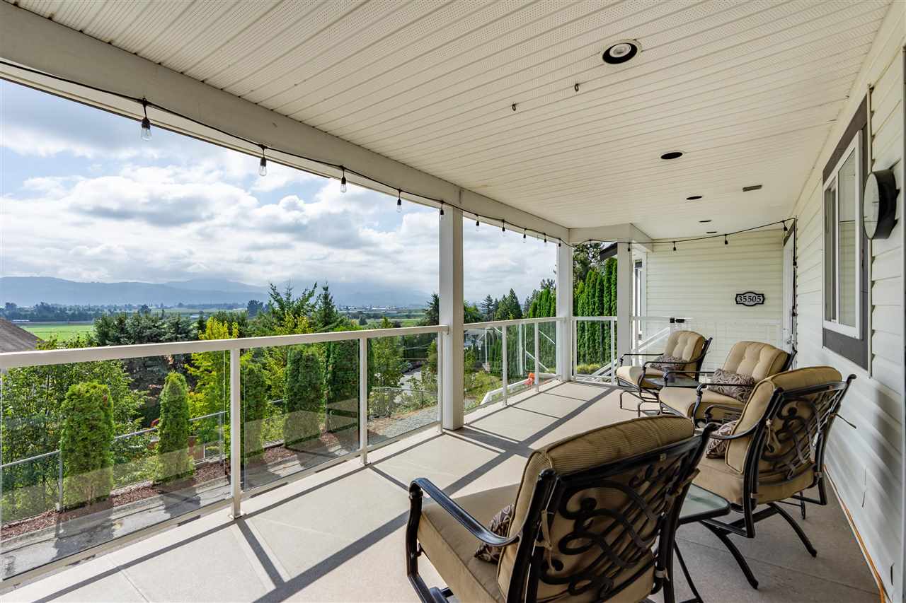 35505 Dina Place, Abbotsford, BC, V3G 1L7 R2399800 Matt Thiessen