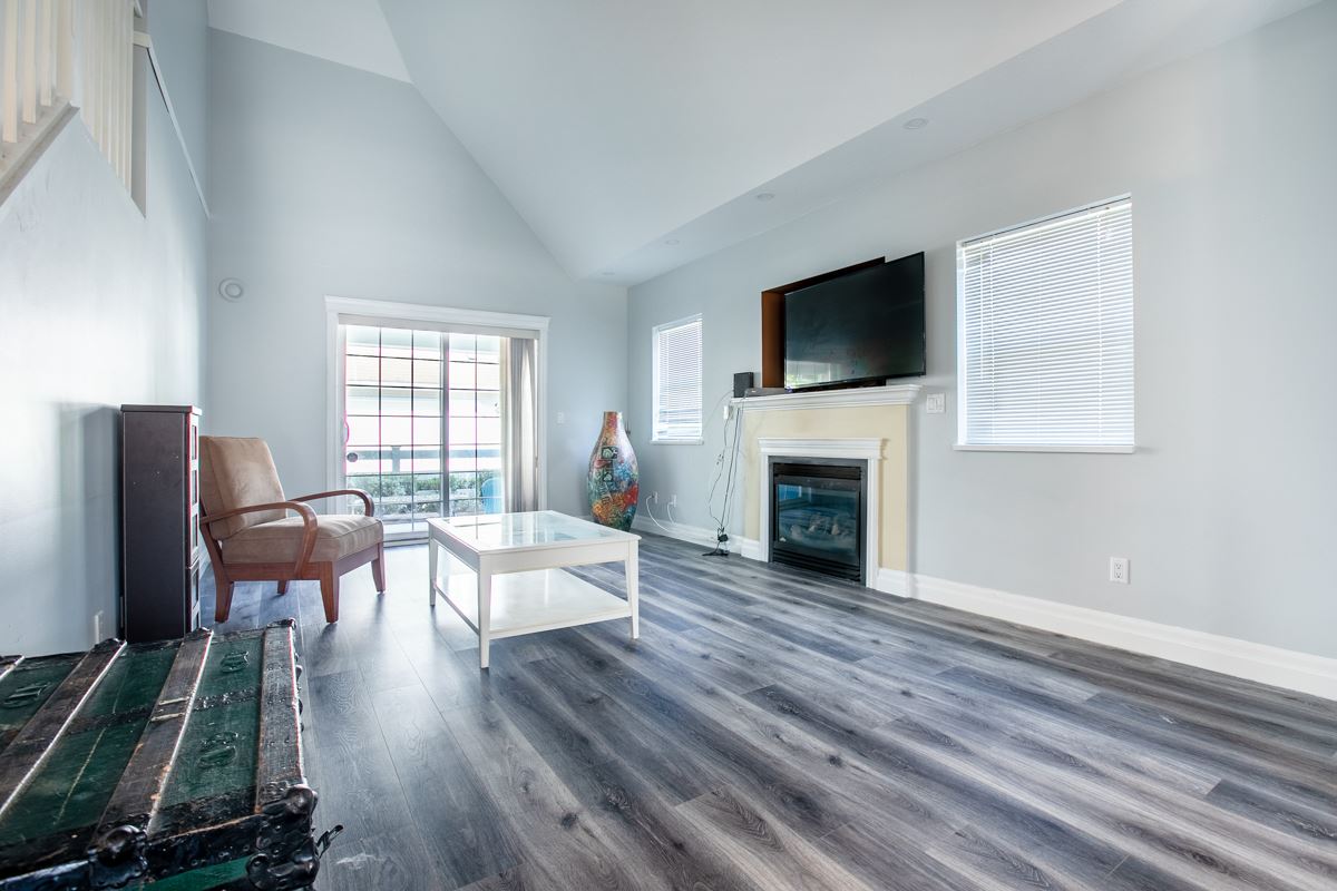 1, 11355 236 Street, Maple Ridge, BC, V2W 1W4 R2406289 Eales