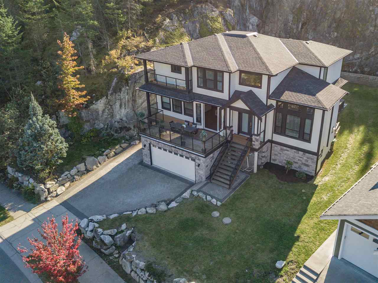 1038 Jay Crescent, Squamish, BC, V8B 0P2 R2410410 Liz Kaiser