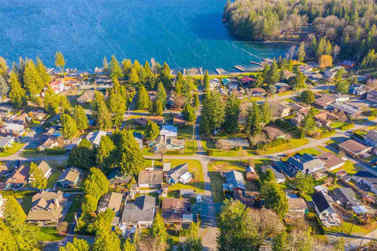 1876 Vera Road, Lindell Beach, BC, V2R 4X1 R2422160 Sarah Toop