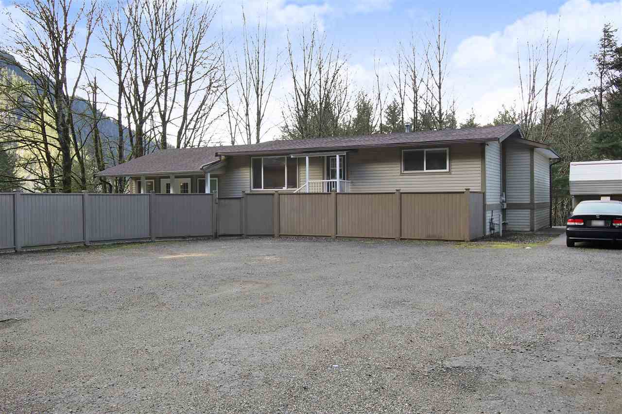 64071 Flood Hope Road Road, Hope, BC, V0X 1L2 R2432441 Laura