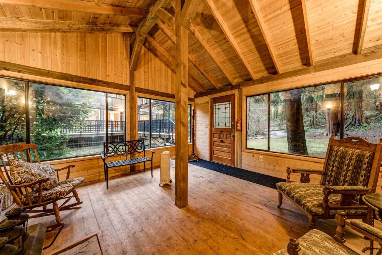 3890 Emerald Drive, North Vancouver, BC, V7R 3B8 R2432542 Max Hasman