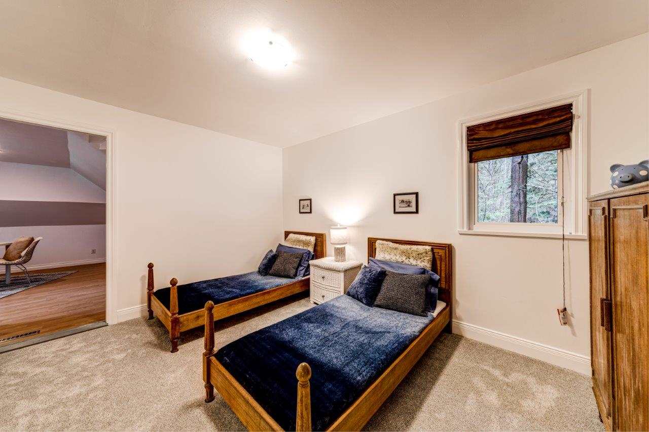 3890 Emerald Drive, North Vancouver, BC, V7R 3B8 R2432542 Max Hasman