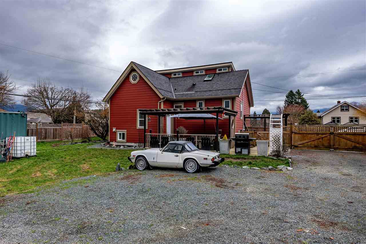 9375 Woodbine Street, Chilliwack, BC, V2P 5S6 R2435835 Sarah Toop
