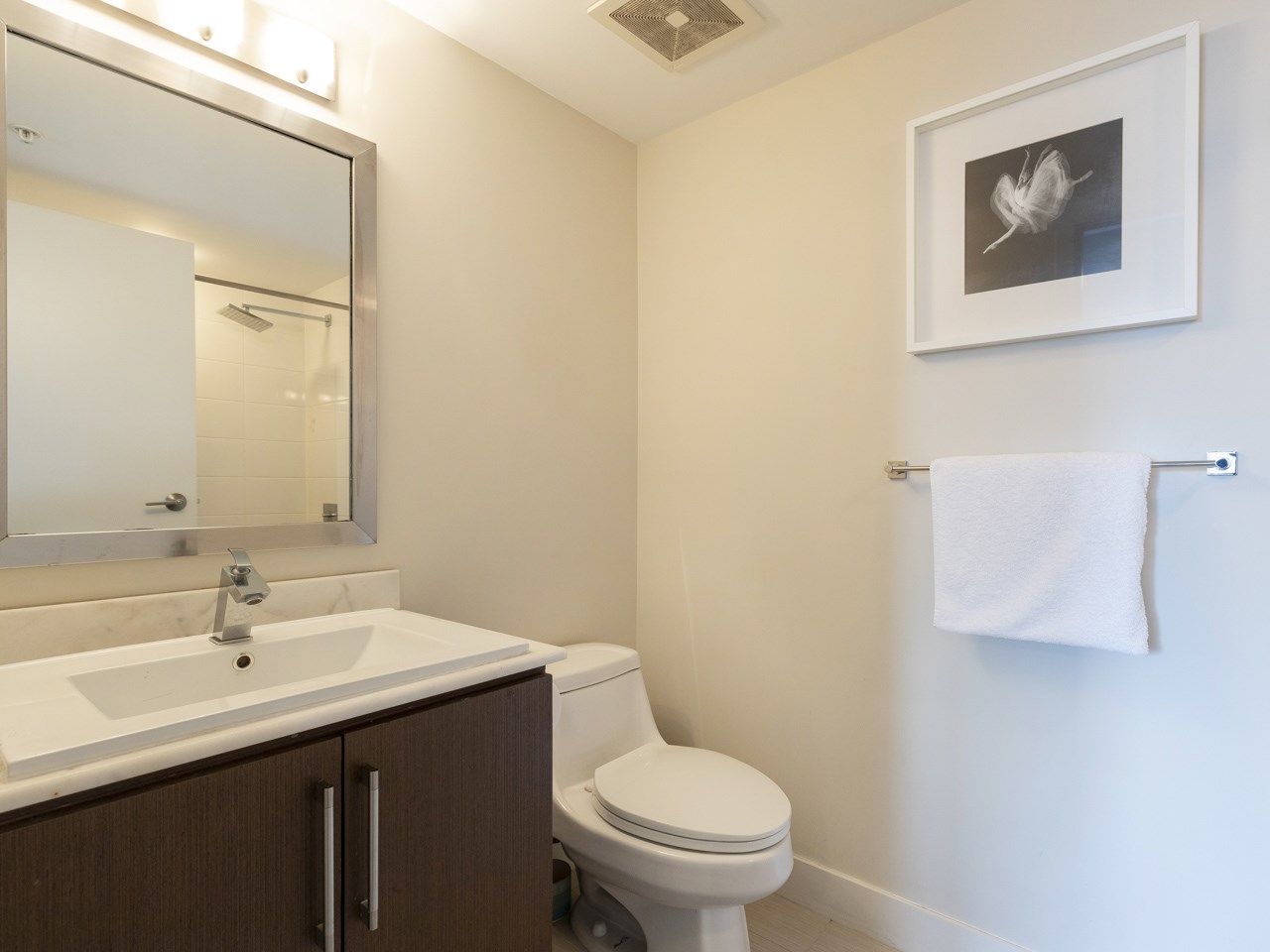 803 8068 Westminster Highway Richmond Bc R2437031 Well Cared