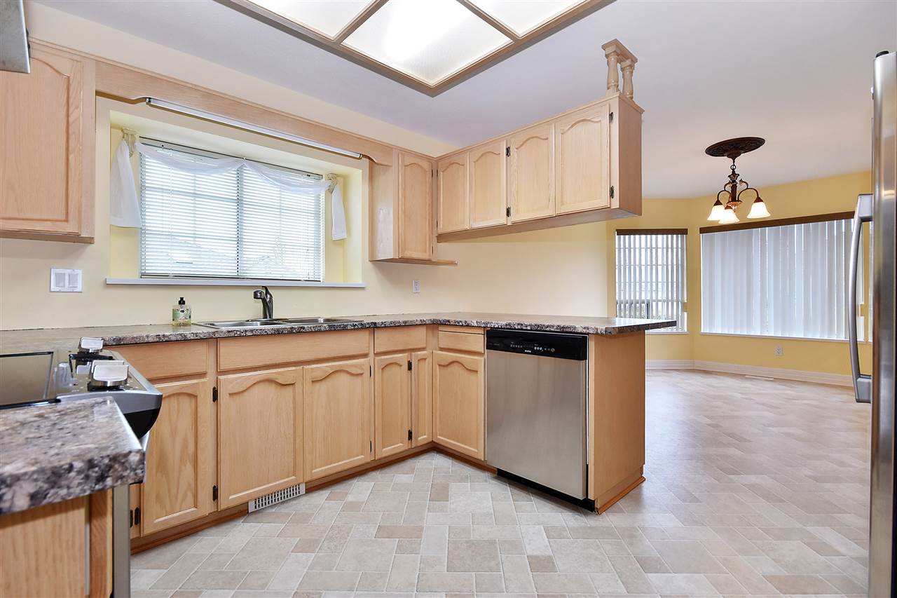 24 3293 Firhill Drive, Abbotsford, BC, V2T 5L4 R2443674 Laura