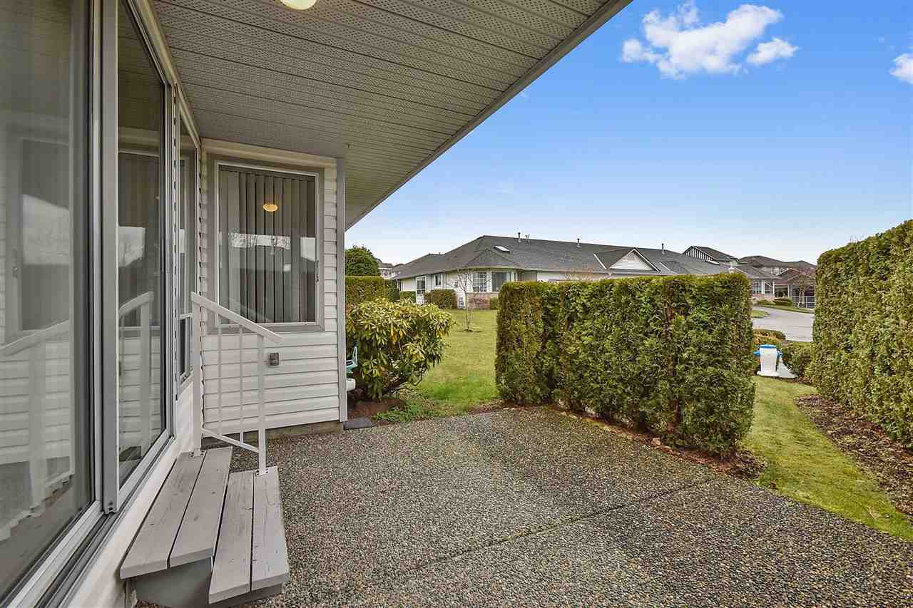 24 3293 Firhill Drive, Abbotsford, BC, V2T 5L4 R2443674 Laura