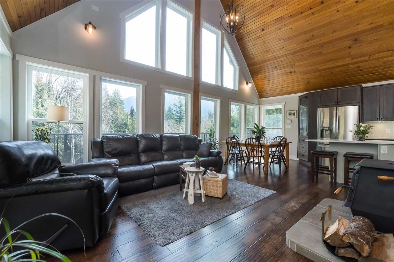 1649 Columbia Valley Road, Columbia Valley, BC, V2R 4X2 R2445940