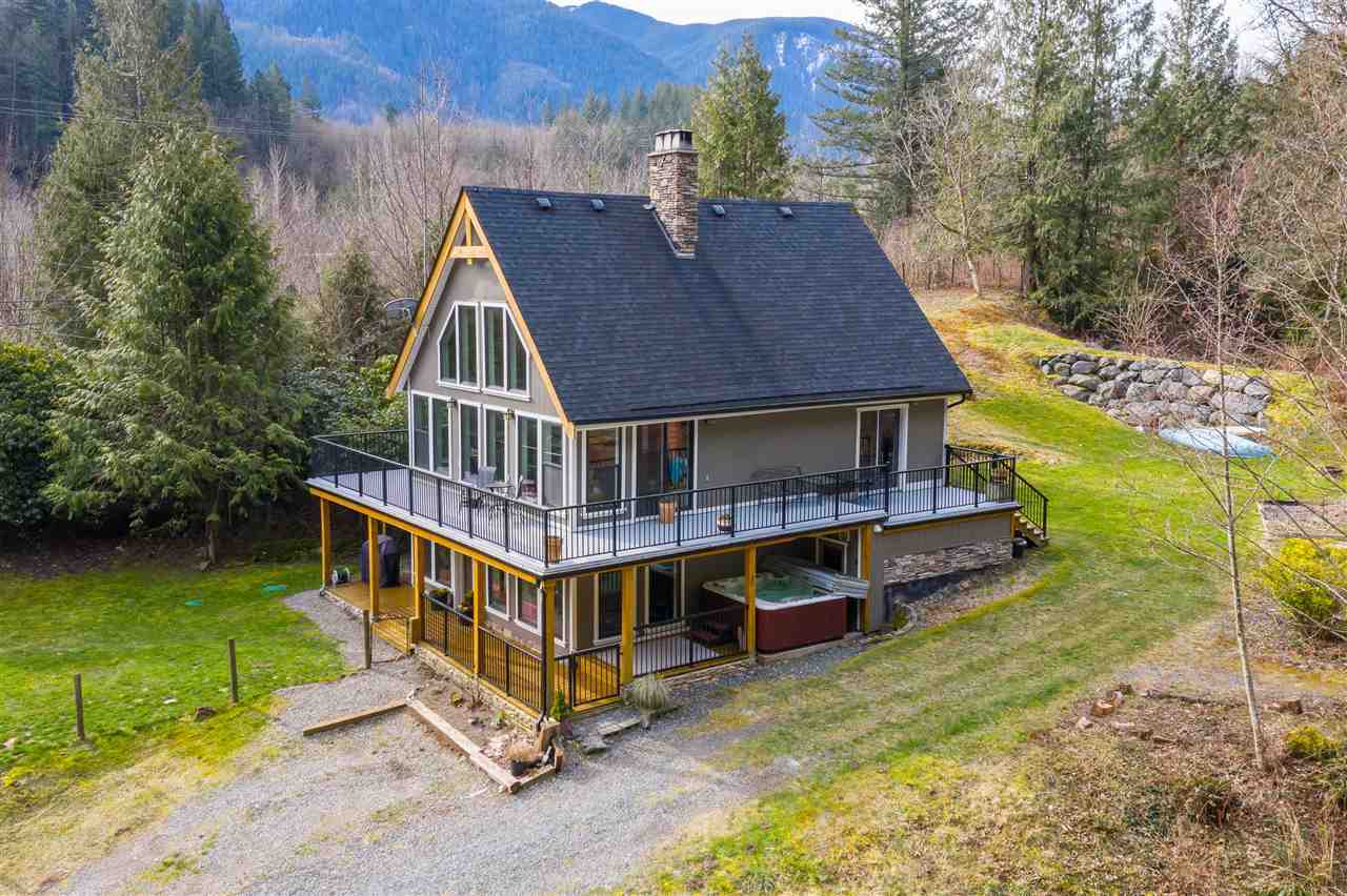 1649 Columbia Valley Road, Columbia Valley, BC, V2R 4X2 R2445940