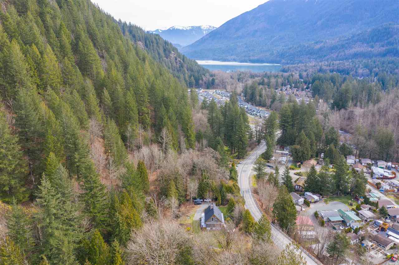 1649 Columbia Valley Road, Columbia Valley, BC, V2R 4X2 R2445940