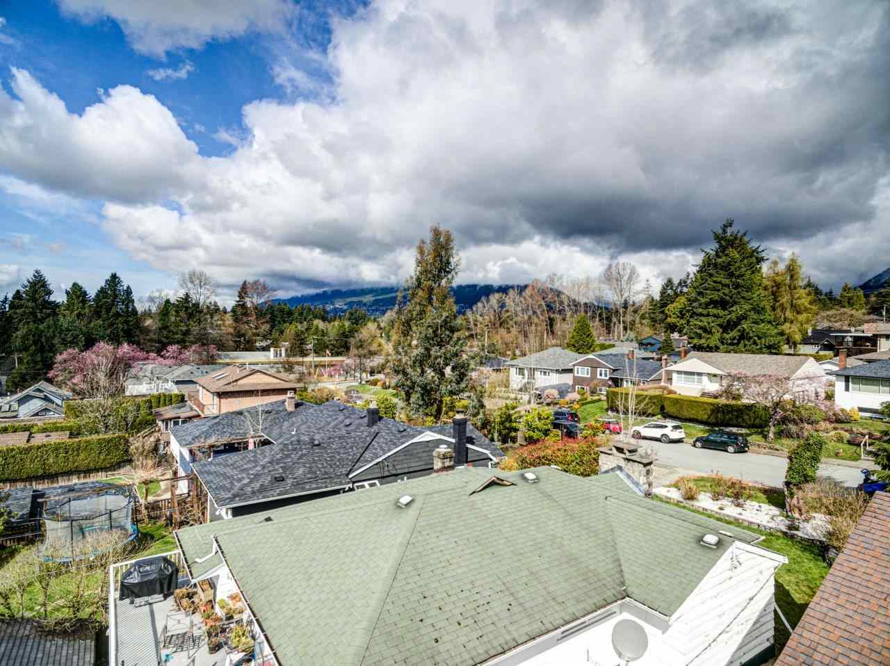 R2448297