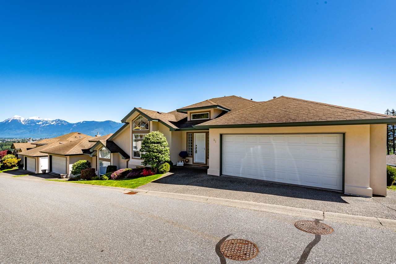 37 8590 Sunrise Drive, Chilliwack, BC, V2R 3Z4 R2451549 Sarah Toop