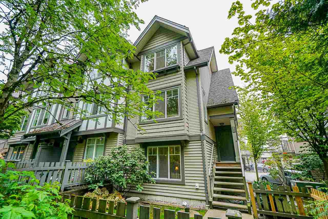 52 20038 70 Avenue, Langley, BC, V2Y 0B4 R2452614 Patti and Wes Goss