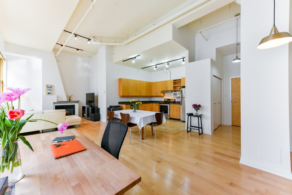 317 549 Columbia Street, New Westminster, BC, V3L 1B3 R2455245 The