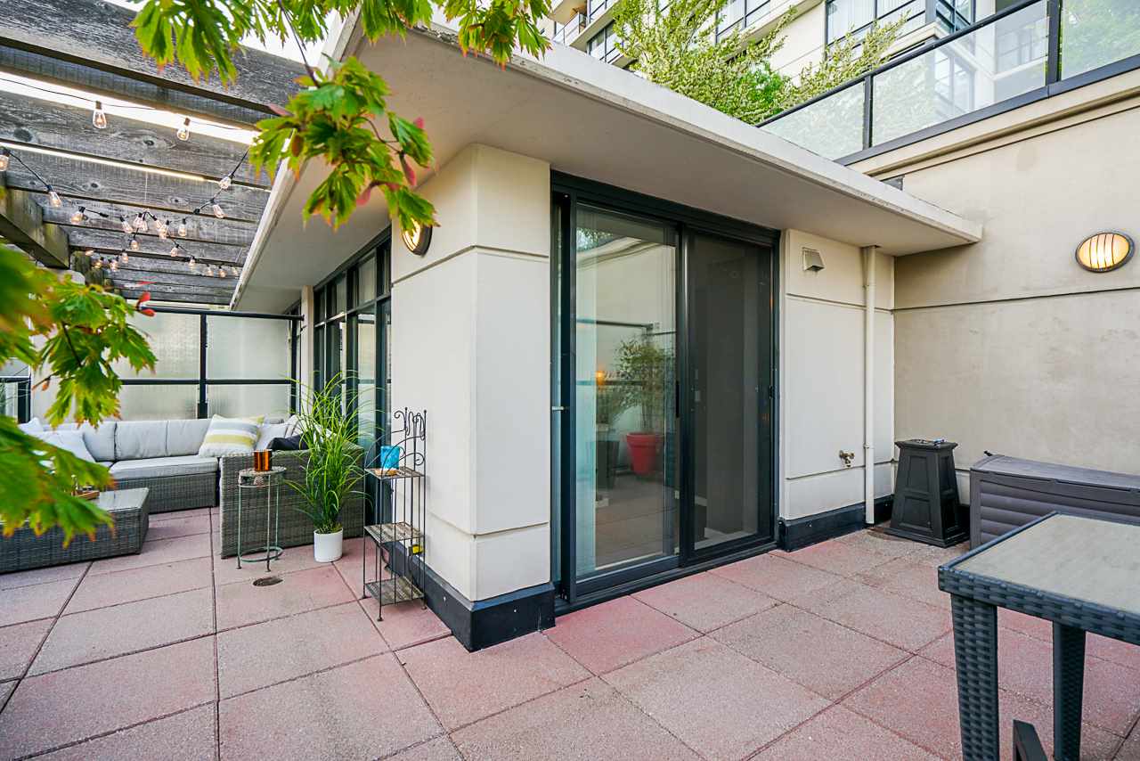 4 1 Renaissance Square, New Westminster, BC, V3M 0B6 R2463835 The New West Guys