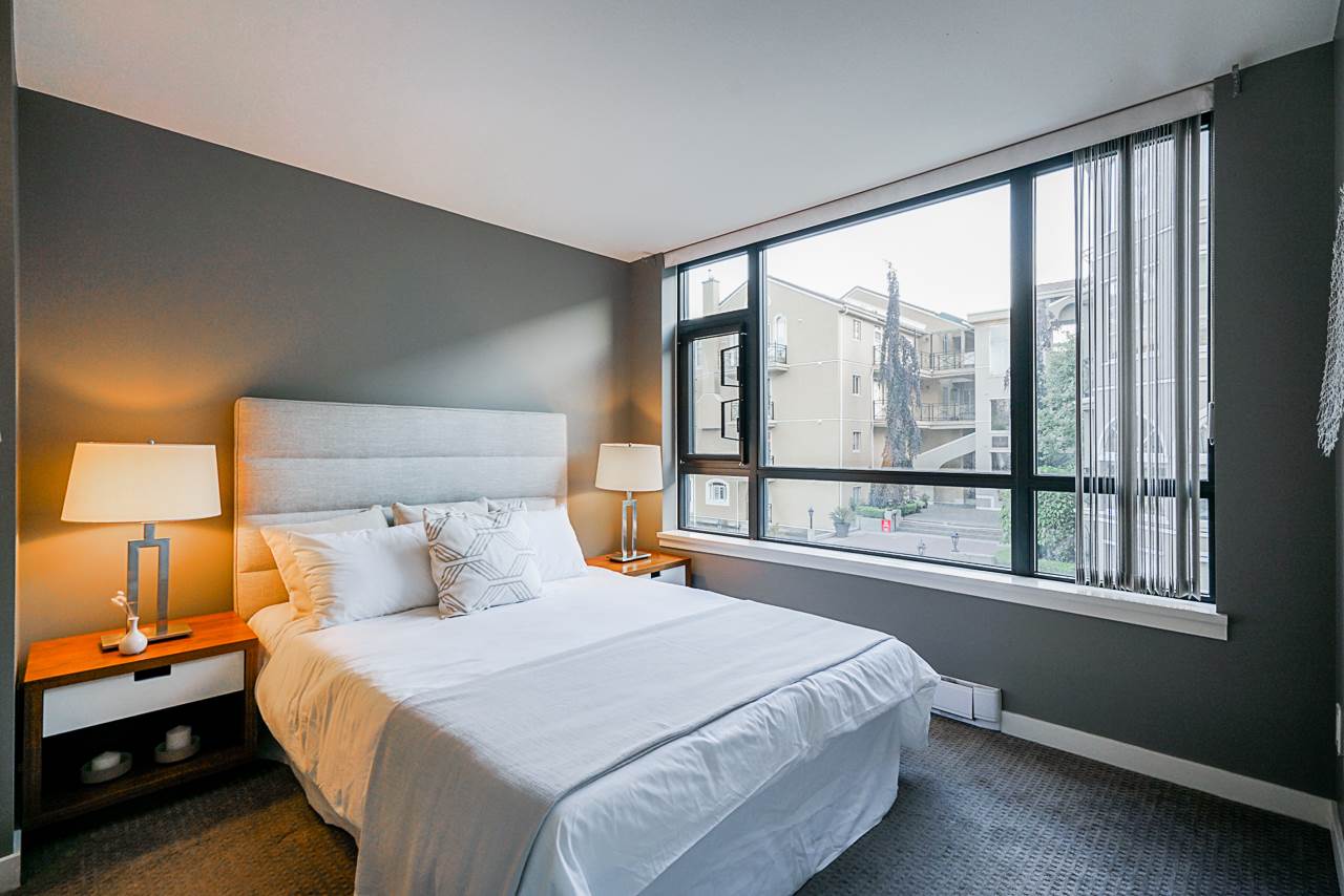 4 1 Renaissance Square, New Westminster, BC, V3M 0B6 R2463835 The New West Guys