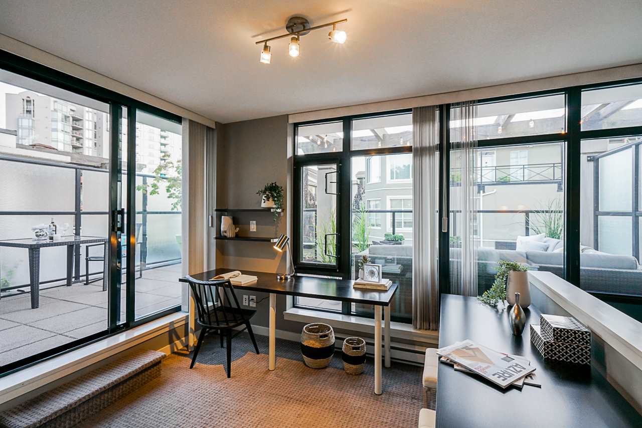 4 1 Renaissance Square, New Westminster, BC R2463835 Jeremy Rae 4 1 Renaissance Square, New Westminster, BC R2463835 Jeremy Rae