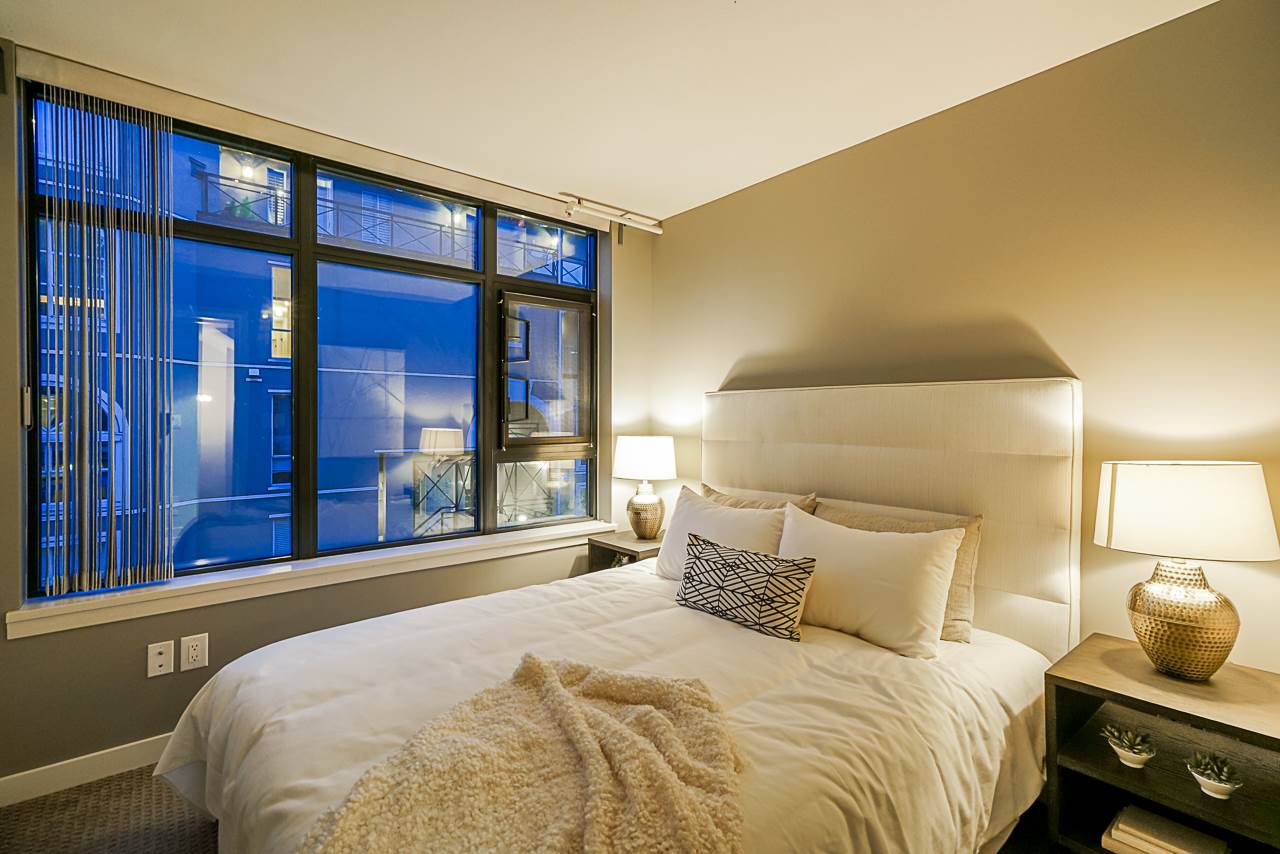4 1 Renaissance Square, New Westminster, BC, V3M 0B6 R2463835 The New West Guys