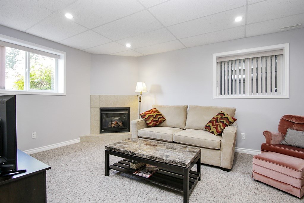 41 8590 Sunrise Drive, Chilliwack, BC, V2R 3Z4 R2466459 Laura Lindstrom PREC* and Kim Parley 41 8590 Sunrise Drive, Chilliwack, BC, V2R 3Z4 R2466459 Laura Lindstrom PREC* and Kim Parley