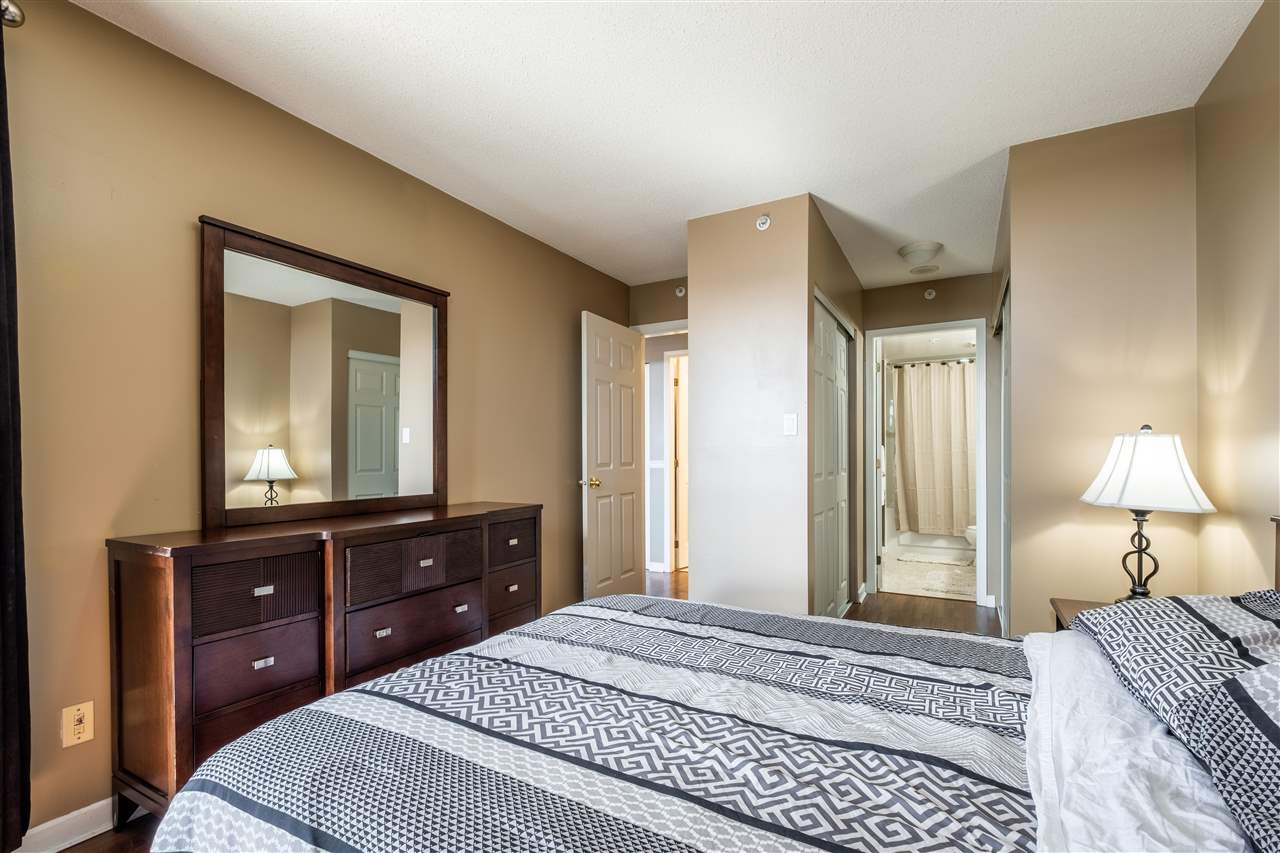 1701 10899 University Drive, Surrey, BC,