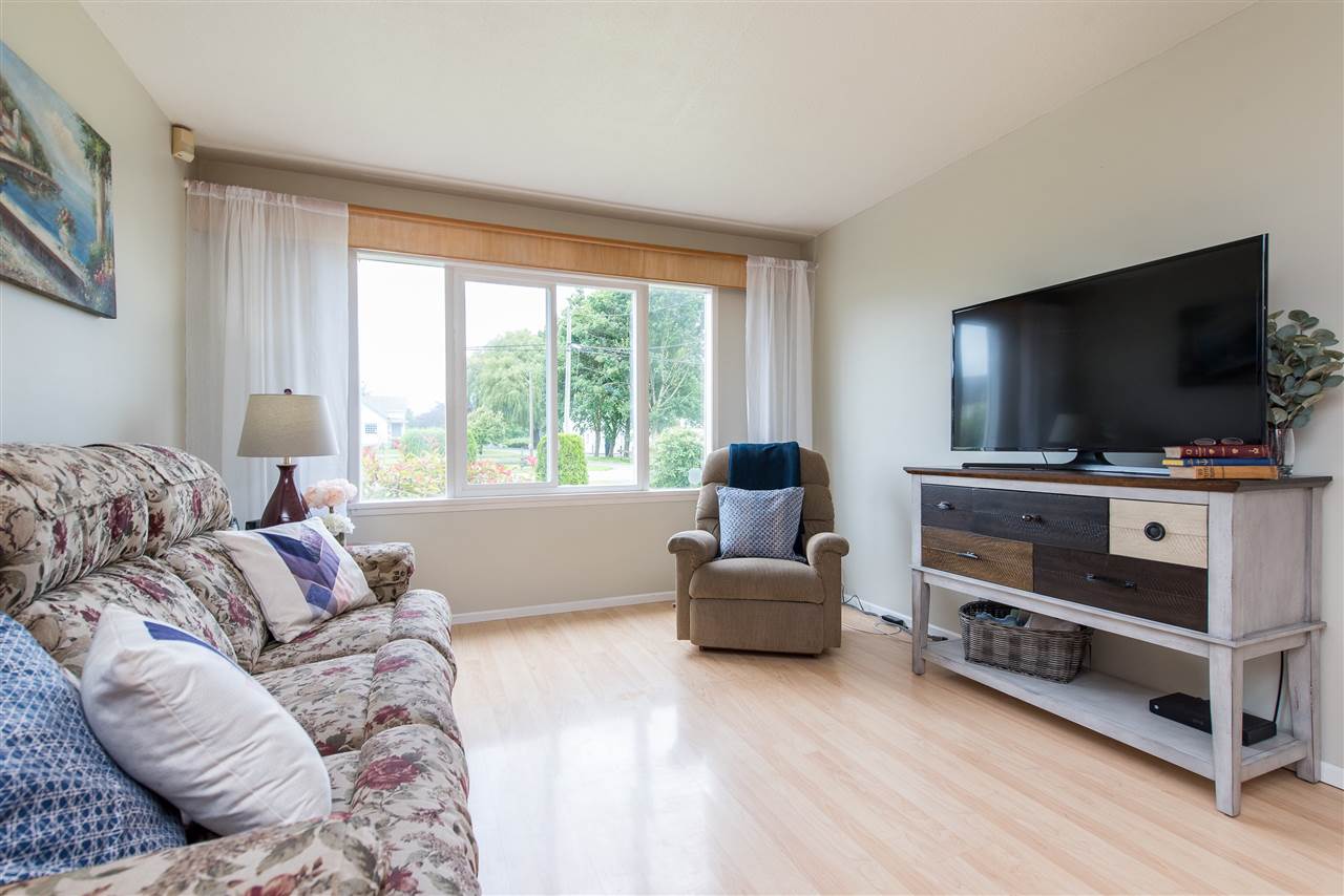 42660 South Sumas Road, Sardis Greendale, BC, V2R 4L7 R2473859