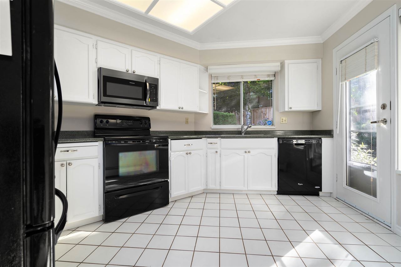 36 1190 Falcon Drive, Coquitlam, BC, V3E 2M4 R2473694 Leah and Ray