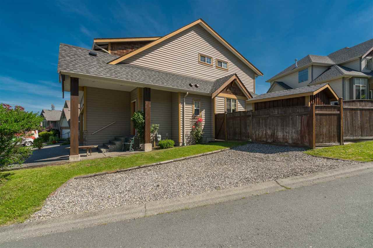 1 8502 Unity Drive, Chilliwack, BC, V4Z 1K6 R2478697 Sarah Toop