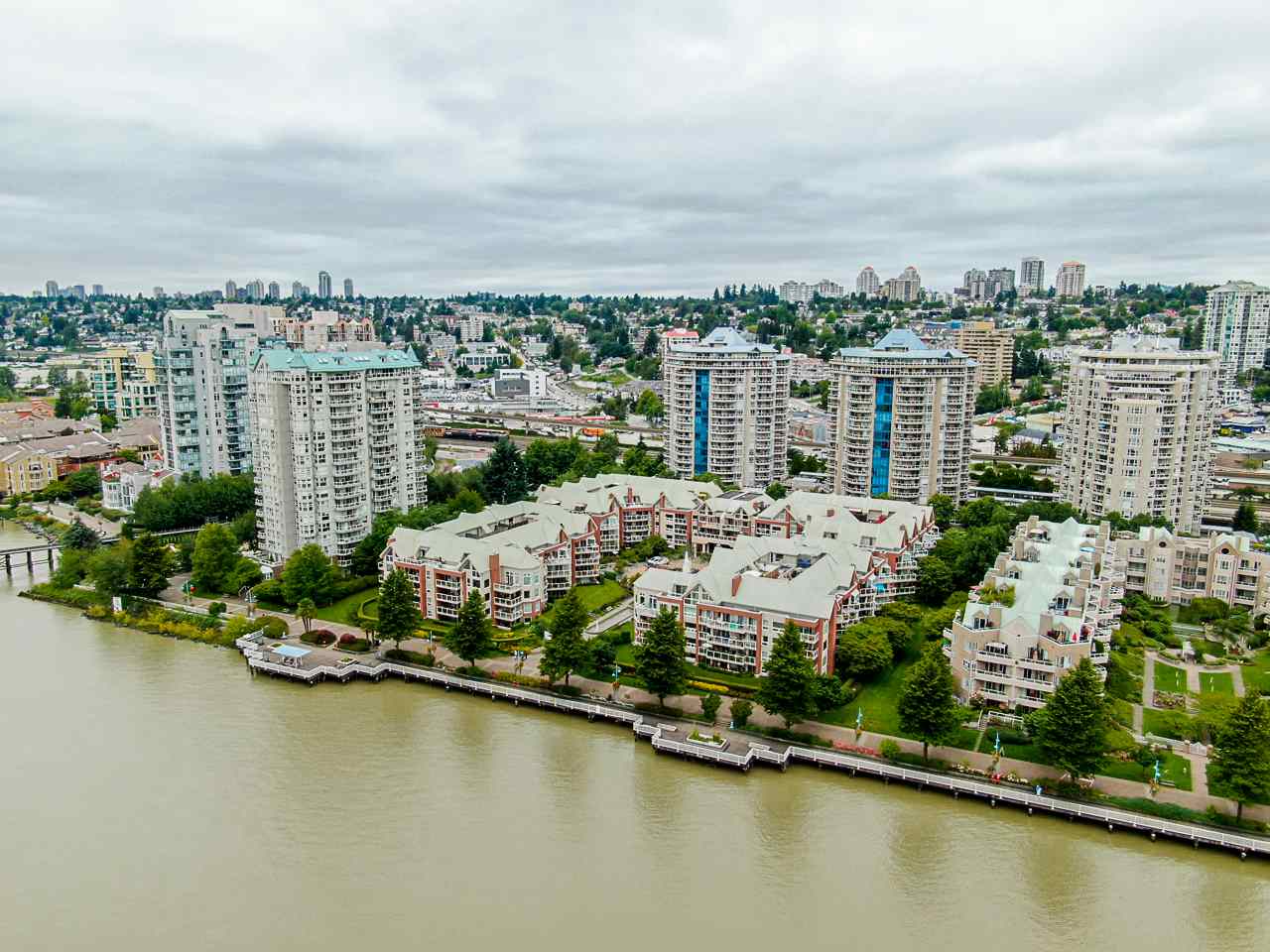 803 1235 Quayside Drive, New Westminster, BC, V3M 6J5 R2479535