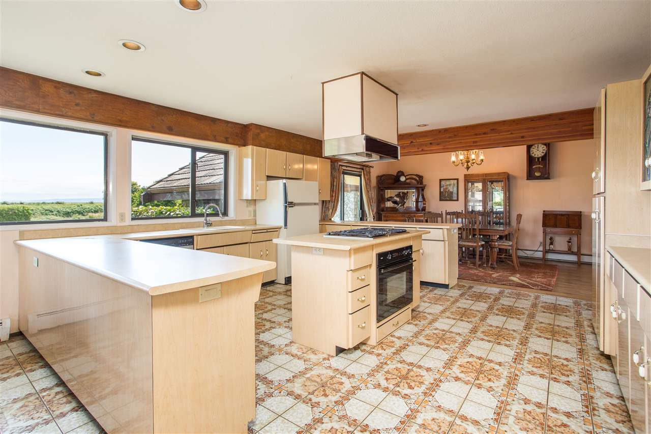 4505 112 Street, Delta, BC, V4K 3N3 R2481646 Karin & Danielle