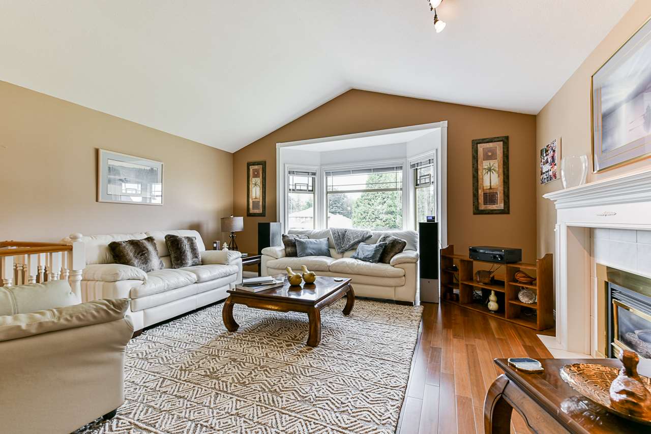 Past Sales Lindy Leclair