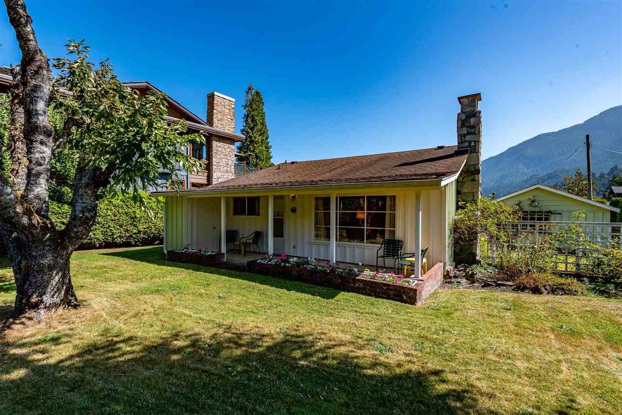 1844 Lindell Avenue, Lindell Beach, BC, V2R 4W6 R2487120 Sarah Toop