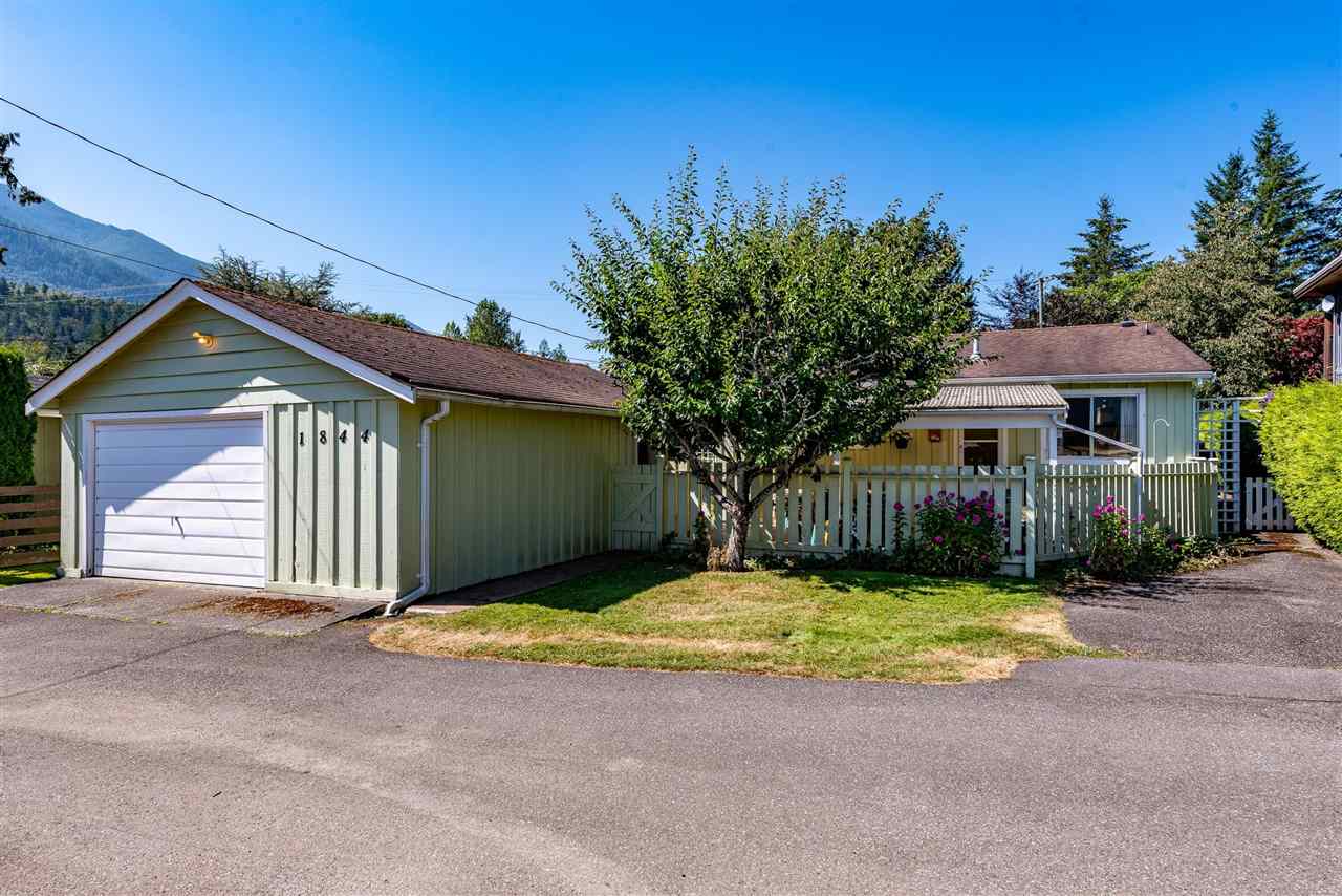 1844 Lindell Avenue, Lindell Beach, BC, V2R 4W6 R2487120 Sarah Toop