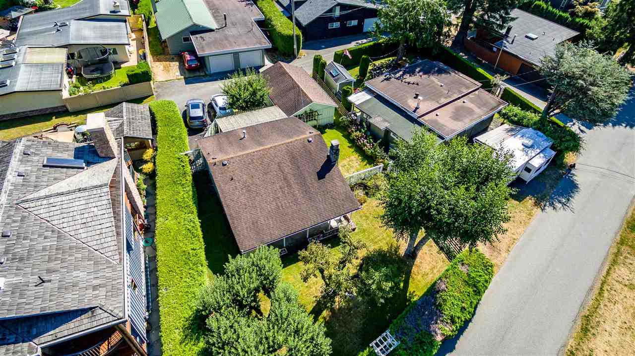 1844 Lindell Avenue, Lindell Beach, BC, V2R 4W6 R2487120 Sarah Toop