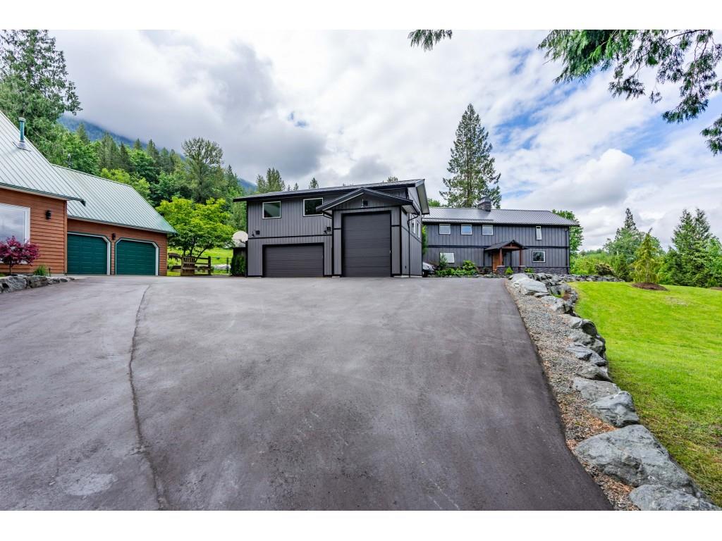 42160 Majuba Hill Road, Yarrow, BC, V2R 5H2 R2486578 Sarah Toop