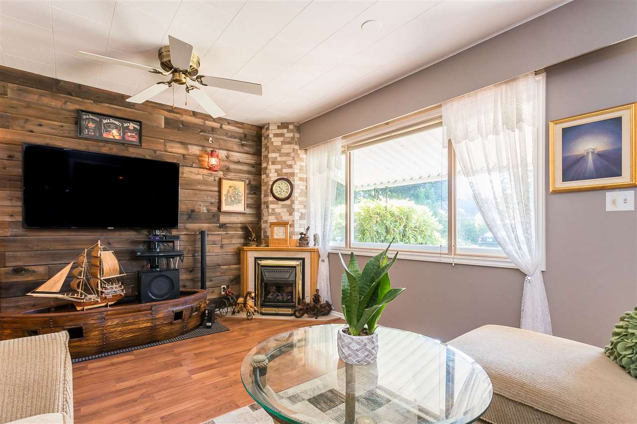 42505 Peters Road, Sardis Greendale, BC, V2R 4K3 R2487711 Sarah