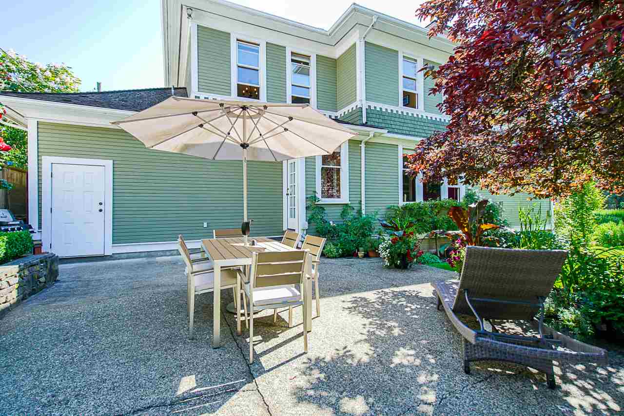 401 Queens Avenue, New Westminster, BC, V3L 1K2 R2487780 Courtenay