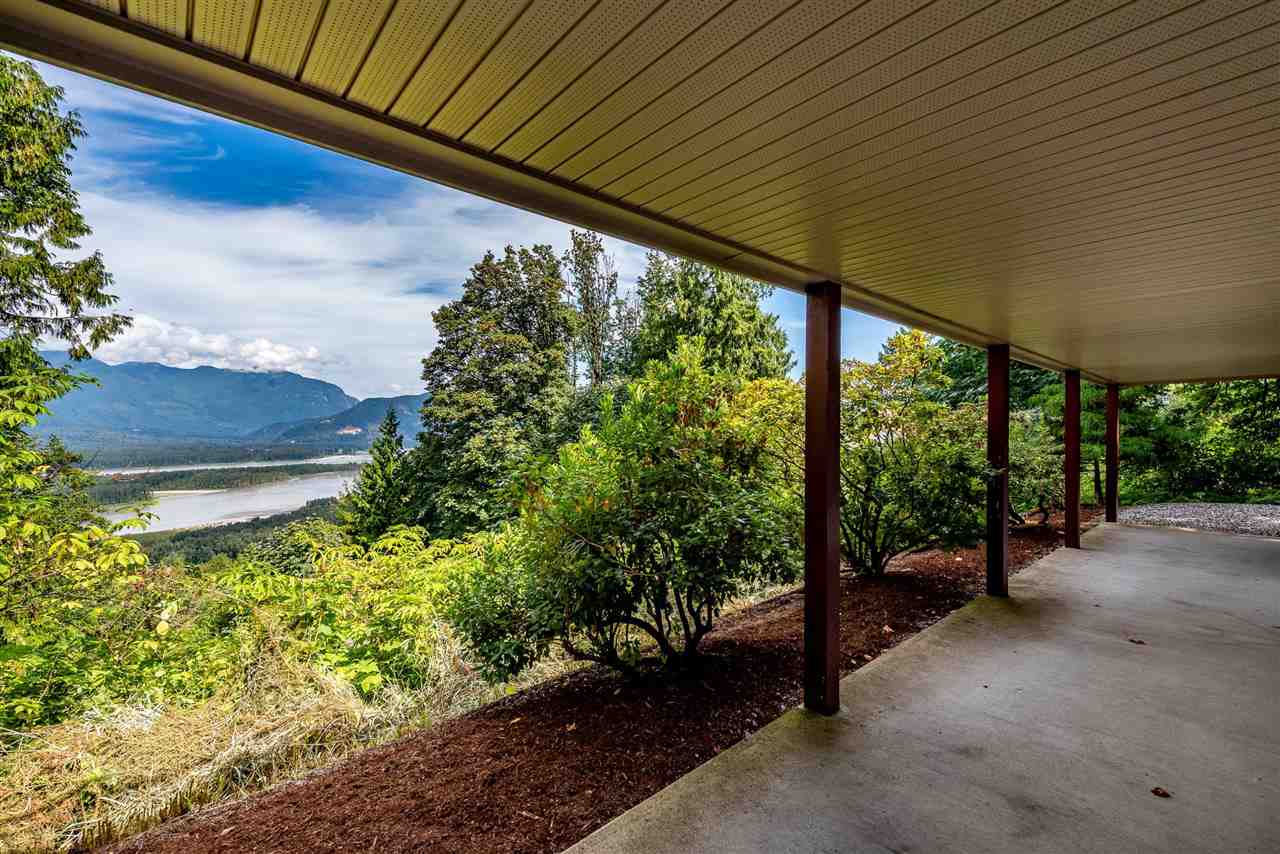 8679 Grand View Drive, Chilliwack, BC, V2R 4A1 R2489329 Sarah Toop