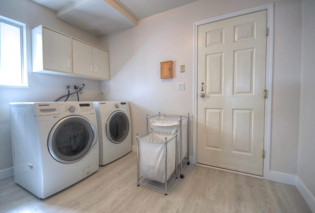 637 Lost Lake Drive, Coquitlam, BC, V3C 5G4 R2491137 Amber Unique