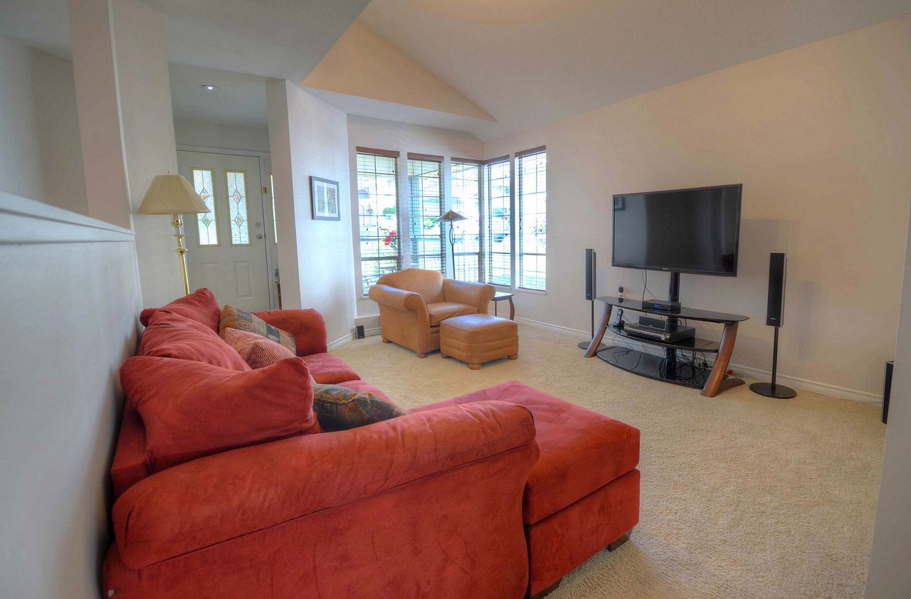 637 Lost Lake Drive, Coquitlam, BC, V3C 5G4 R2491137 Amber Unique