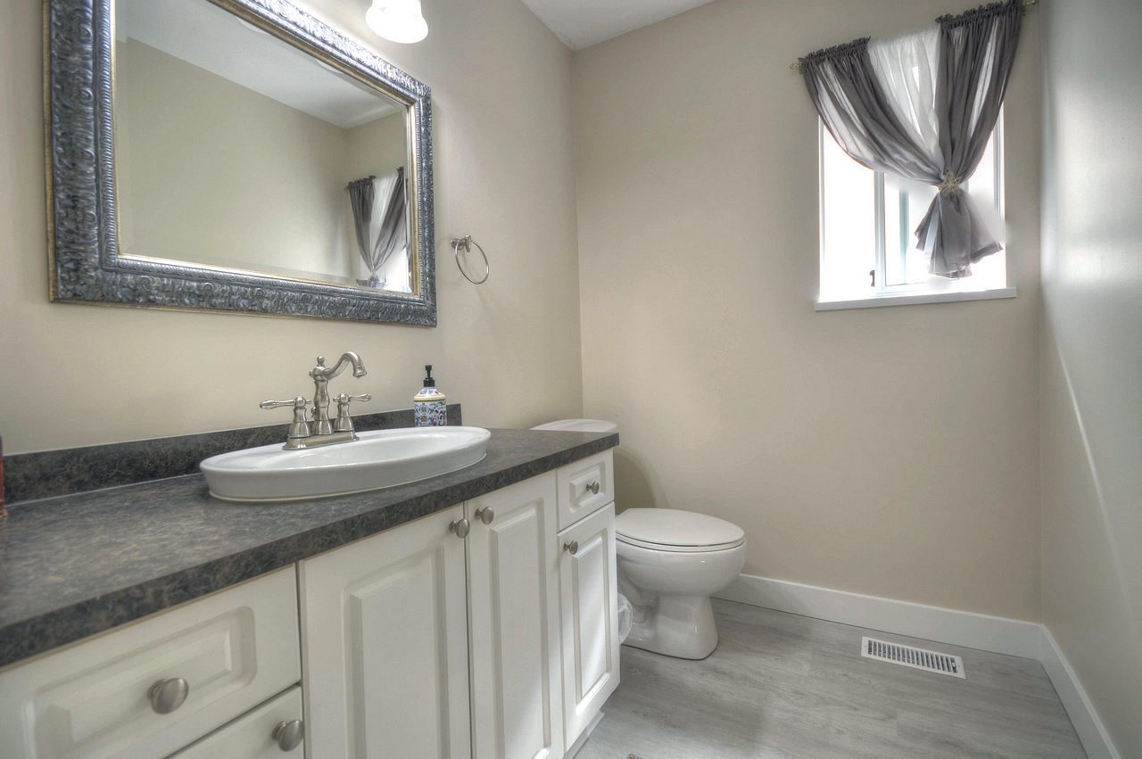 637 Lost Lake Drive, Coquitlam, BC, V3C 5G4 R2491137 Amber Unique