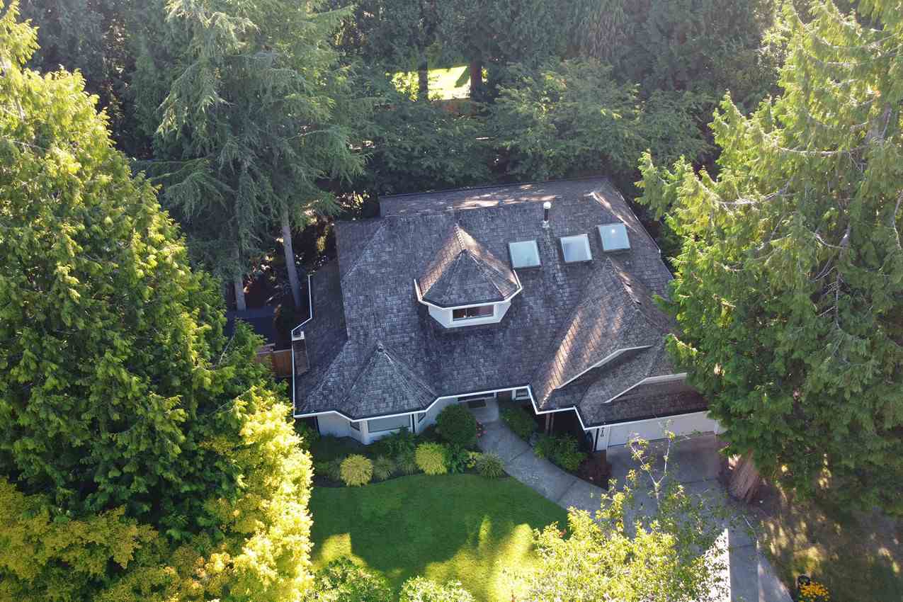 1810 Amble Greene Boulevard, Surrey, BC, V4A 6S5 • R2494123