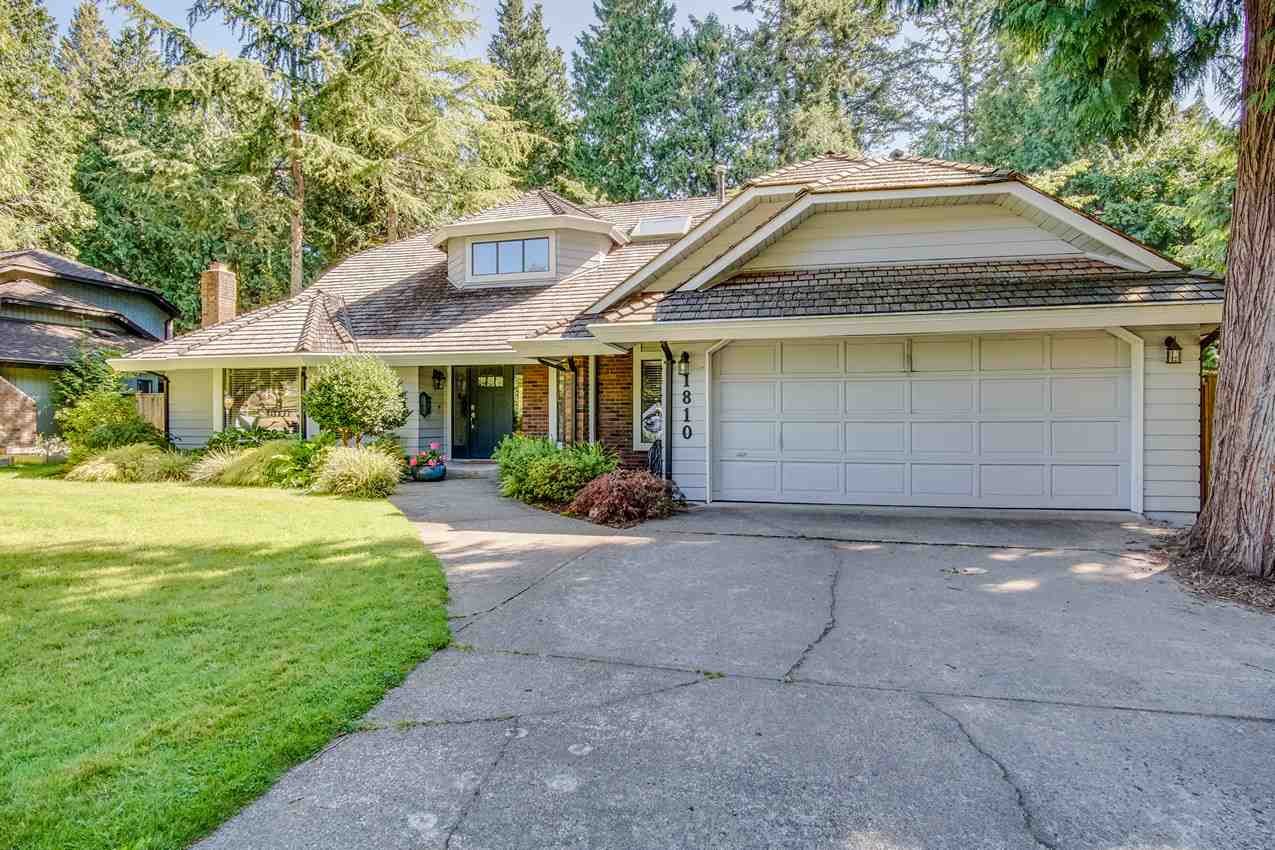 1810 Amble Greene Boulevard, Surrey, BC, V4A 6S5 • R2494123