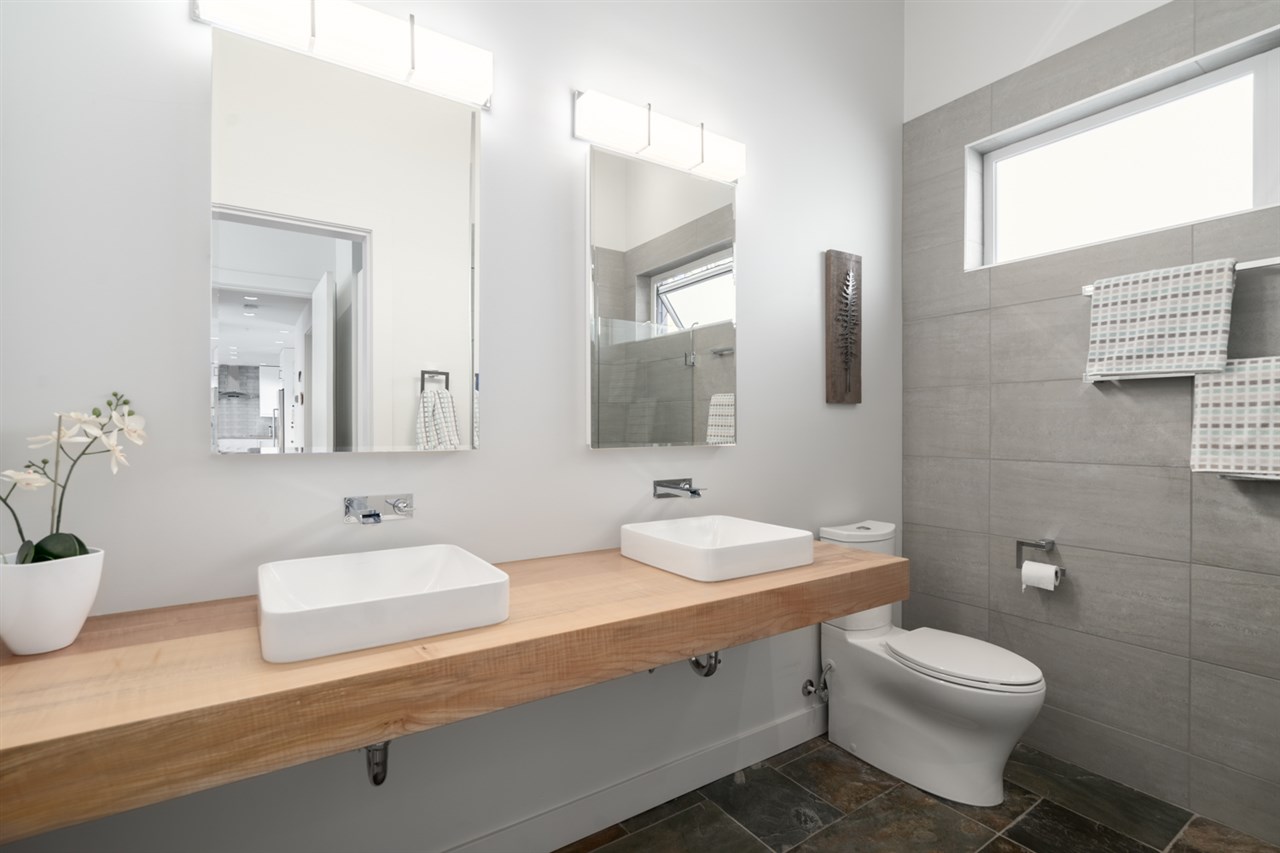 2211 Crumpit Woods Drive, Squamish, BC, V8B 0T6 R2494676 Jenna Franze Personal Real Estate