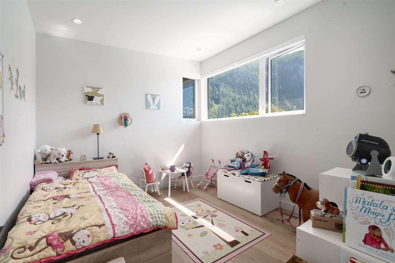 2211 Crumpit Woods Drive, Squamish, BC, V8B 0T6 R2494676 Jenna Franze Personal Real Estate