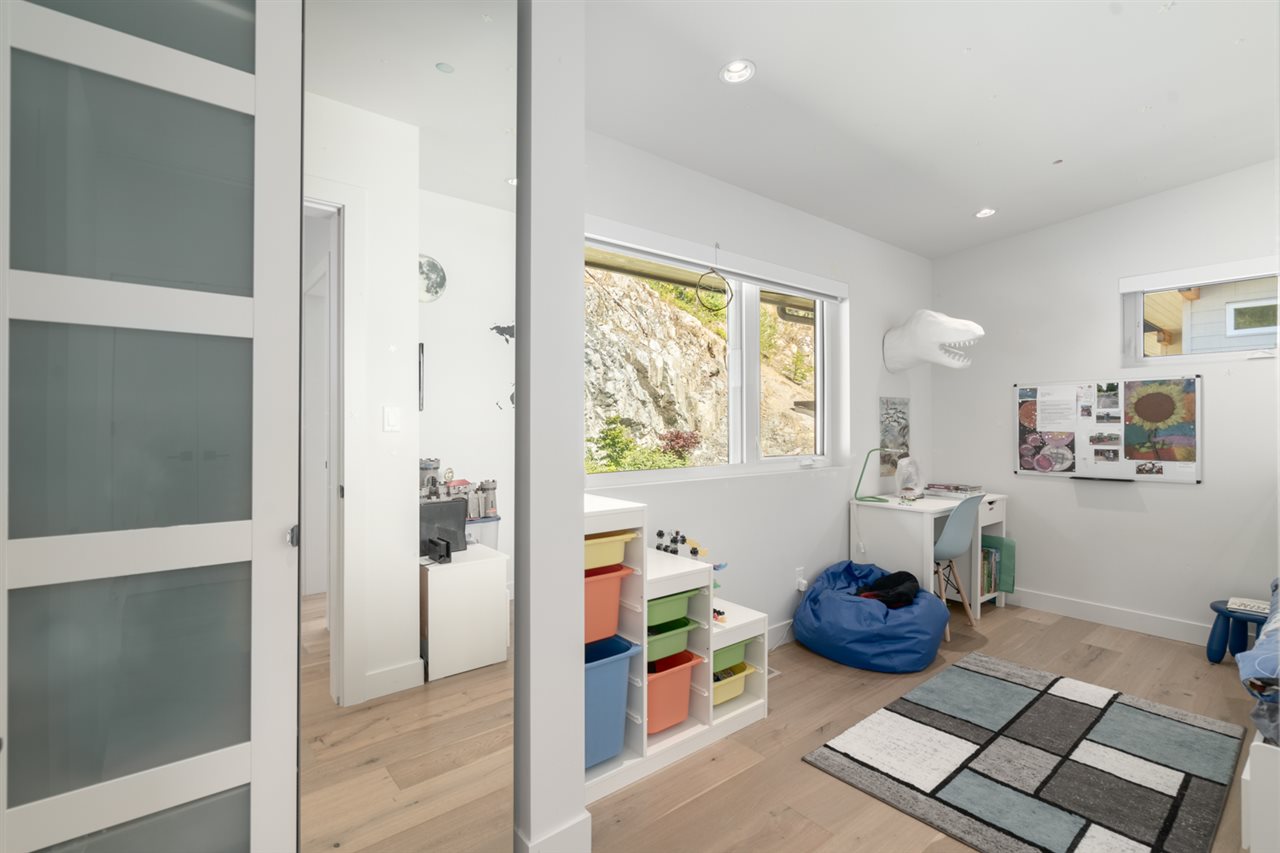 2211 Crumpit Woods Drive, Squamish, BC, V8B 0T6 R2494676 Jenna Franze Personal Real Estate