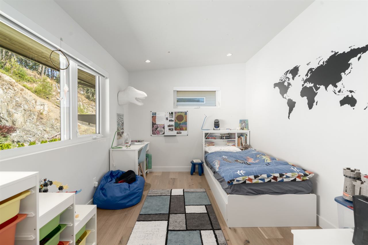 2211 Crumpit Woods Drive, Squamish, BC, V8B 0T6 R2494676 Jenna Franze Personal Real Estate